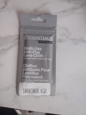 Foster Grant ESSENTIALS Multi-Use Anti-Fog Lens Cloth - Gray